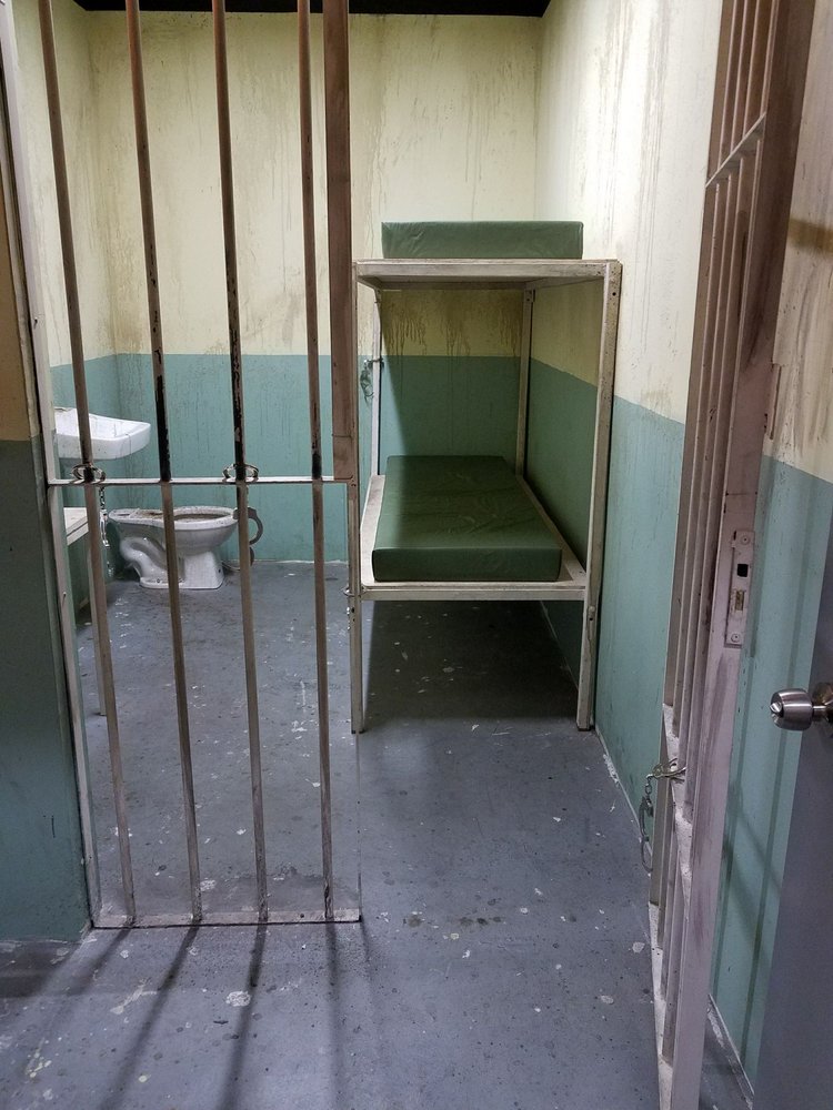 prison break rooms escape